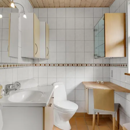 Ferienhaus Gorgeous In With Kitchen